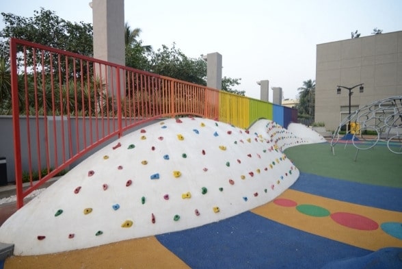 island city center dadar east